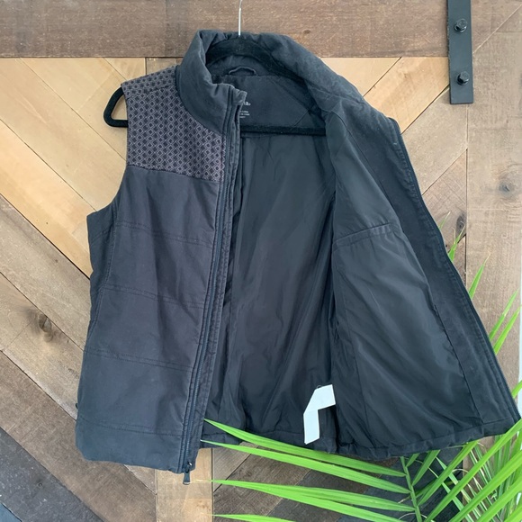 PrAna Vest with Zipper and Pockets - Picture 8 of 8